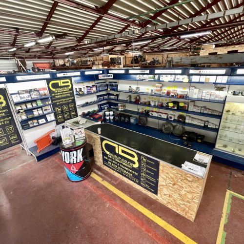 Magasin pièces de rechange TP - DB EQUIPMENT Savoie